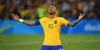 Neymar comemora após marcar o gol na decisão por pênaltis contra a Alemanha, no Maracanã  Foto: Getty Images 