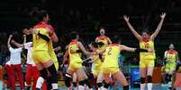 Jogadoras da China comemoram a conquista da medalha de ouro no vôlei feminino da Rio 2016  Foto: Getty Images