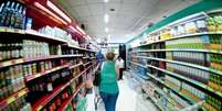 Pesquisa do IBGE constatou que preços dos alimentos continuam em alta  Foto: Agência Brasil