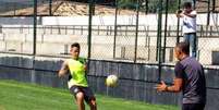 Canales busca a melhor forma física para jogar e fazer o primeiro gol (Foto: Reprodução/Twitter Botafogo)  Foto: Lance!