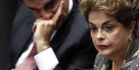 Na imagem, o ex-ministro José Eduardo Cardozo e Dilma Rousseff durante defesa no processo de impeachment no Senado  Foto: Marri Nogueira/Agência Senado
