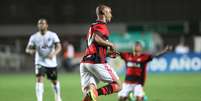 Jorge comemora o gol que anotou na vitória do Flamengo  Foto: Divulgação/Flamengo