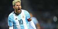 Em sua reestreia na sele&ccedil;&atilde;o da Argentina, Messi marcou o gol da vit&oacute;ria sobre o Uruguai, pelas Eliminat&oacute;rias  Foto: EFE