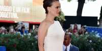 Gr&aacute;vida, Natalie Portman participou da premi&eacute;re do longa 'Planetarium'  Foto: Getty Images / PurePeople
