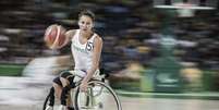 Vivi durante partida contra a Argentina  Foto: Gazeta Press