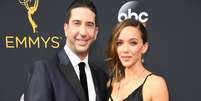 David Schwimmer ao lado da esposa, Zoe Buckman  Foto: Frazer Harrison / Getty Images