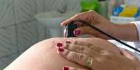 De acordo com o presidente da Sociedade de Pediatria de São Paulo, a ingestão de álcool na gravidez pode levar à Síndrome Alcoolica Fetal, responsável por má formação do feto, com efeitos a longo prazo   Foto: Agência Brasil