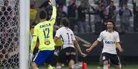 Paraguaio chegou a 15 tentos em Itaquera e igualou o feito do peruano Paolo Guerrero (foto: Marco Galvão)  Foto: Lance!