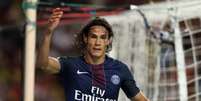 Cavani marcou os dois gols na vítória por 2 a 0 sobre o bordeaux neste sábado (Foto: AFP/VALERY HACHE)  Foto: Lance!