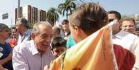 Candidato do PDMB à Prefeitura, Iris Rezende vota no Colégio Marista, em Goiânia (GO), na manhã deste domingo (2).   Foto: Geovanna Cristina/Futura Press