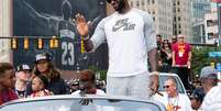 Na imagem, LeBron James celebra a vitória do Cleveland Cavaliers na  NBA 2016  Foto: Jason Miller / Getty Images