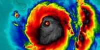 A "face da morte": muita gente visualiza um monstro no foto da NASA que registrou a passagem do furacão Matthew pelo Haiti  Foto: NASA / BBCBrasil.com