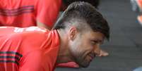 Diego durante treino físico do Flamengo  Foto: Gilvan de Souza/Flamengo