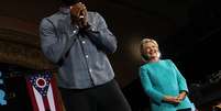 Lebron James discursou a favor de Hillary Clinton durante evento pró-campanha democrática   Foto: Getty Images