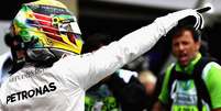 Lewis Hamilton comemora pole no Brasil  Foto: Getty Images 