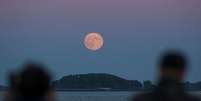 Cientistas preveem uma lua cheia com uma aparência 14% maior e 30% mais luminosa do que o normal.  Foto: Getty Images