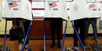 Eleitores votam nas eleições presidenciais nos EUA  Foto: Getty Images