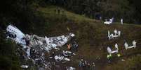 Destroços do avião que transportava a Chape (foto:Raul ARBOLEDA / AFP)  Foto: Lance!