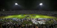 O Atlético Nacional homenageou a Chapecoense na última quarta-feira (Foto: LUIS ACOSTA/AFP)  Foto: Lance!