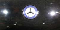 Imagem mostra logotipo da Mercedes Benz incorporado em carro.  Foto: Getty Images