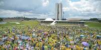 O Movimento Vem Pra Rua realiza manifestações em todo o país. O ato é em apoio à Operação Lava Jato e contra a corrupção e a forma de se fazer política no Brasil  Foto: Marcello Casal Jr/Agência Brasil