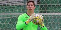 Follmann durante um treino em Chapecó (Foto: Reprodução/Facebook)  Foto: Lance!