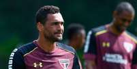 Gilberto em treino do São Paulo (Foto: Marcello Zambrana/AGIF)  Foto: Lance!