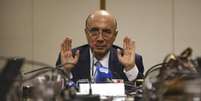 Brasília – O ministro Henrique Meirelles concede entrevista a jornalistas após café da manhã. (Antônio Cruz/Agência Brasil)  Foto: Agência Brasil