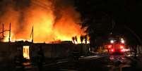 Incêndio atinge favela no bairro do Tatuapé, Zona Leste de São Paulo (SP), na madrugada desta terça-feira (27).   Foto: Futura Press