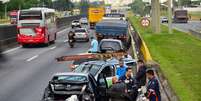 Acidente no km 145 da Via Dutra (BR 116), em São José dos Campos (SP), em 2015.  Foto: Lucas Lacaz Ruiz/Futura Press