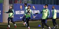 Messi e Suárez participaram normalmente do treino desta quinta-feira (Foto: Divulgação / Barcelona)  Foto: Lance!