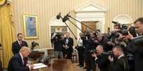 Donald Trump disse que os jornalistas estão entre as pessoas mais 'desonestas do planeta'  Foto: Getty Images / BBC News Brasil