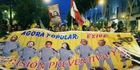 Protesto em Lima, no Peru, pede punição para acusados de corrupção relacionados à Odebrecht.  Foto: EFE