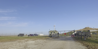 A entrada do bunker de Larry Hall no Kansas é guardada como uma instalação militar  Foto: BBC / BBC News Brasil