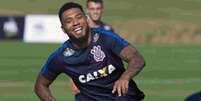 Kazim não foi relacionado para a estreia do Corinthians no Paulistão (Foto: Daniel Augusto Jr)  Foto: Lance!