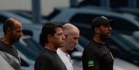 Eike Batista deixa a sede da PF, na região portuária do Rio, após depoimento  Foto: Agência Brasil