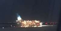 Avião realizava manobras de decolagem no aeroporto John F. Kennedy  Foto: Reprodução/Twitter