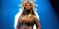 Beyoncé se apresentou pela primeira vez após anunciar a gravidez no palco do Grammy 2017, evento que aconteceu no Staples Center, em Los Angeles, nos Estados Unidos, neste domingo, 12 de fevereiro de 2017  Foto: Getty Images / PurePeople