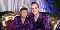 Hugh Hefner e Cooper Hefner, responsáveis pela revista 'Playboy'.  Foto: Getty Images