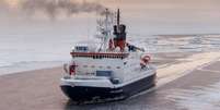 Navio Polarstern vai embarcar na maior expedição de pequisa ao Polo Norte   Foto: Mario Hoppmann/ Instituto Alfred Wegener / BBC News Brasil