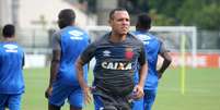 Luis Fabiano participa de treino no Vasco nesta quarta-feira (22)  Foto: Paulo Fernandes/Vasco