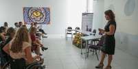 A economista do Dieese, Adalgiza Amaral, apresenta os resultados da Pesquisa de Emprego e Desemprego no Distrito Federal, relativos à mulher no mercado de trabalho  Foto: Agência Brasil