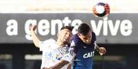 Ponte Preta x Corinthians  Foto: CELIO MESSIAS / LANCE!