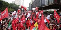 - Manifestação de centrais sindicais contra mudança do sistema de previdência na av. Paulista.  Foto: Fotos Públicas