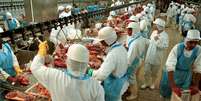 Brasil exporta carne para mais de 150 países em todo o mundo, em mercado que movimenta milhões de dólares  Foto: Getty Images / BBCBrasil.com