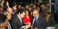 Senador Paulo Paim protocola o pedido da CPI da Previdência no Senado  Foto: Lula Marques / AGPT