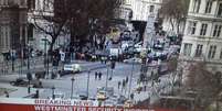 Incidente fechou ruas no entorno do Parlamento em Londres  Foto: BBC Sport / BBC News Brasil