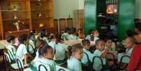 Crianças assistem a aula  Foto: Agência Brasil