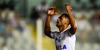 Kayke comemora um de seus gols  Foto: Gazeta Press