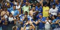 Arrascaeta, jogador do Cruzeiro comemora gol durante partida no Mineirão.  Foto: Thomas Santos/ Agif/Gazeta Press